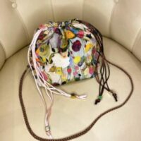 Lei è “Flora” Un nuovo modello per una nuova #capsule intitolata “Sugar Fine” Un piccolo gioiello, ricco di colori, realizzato in velluto satèn